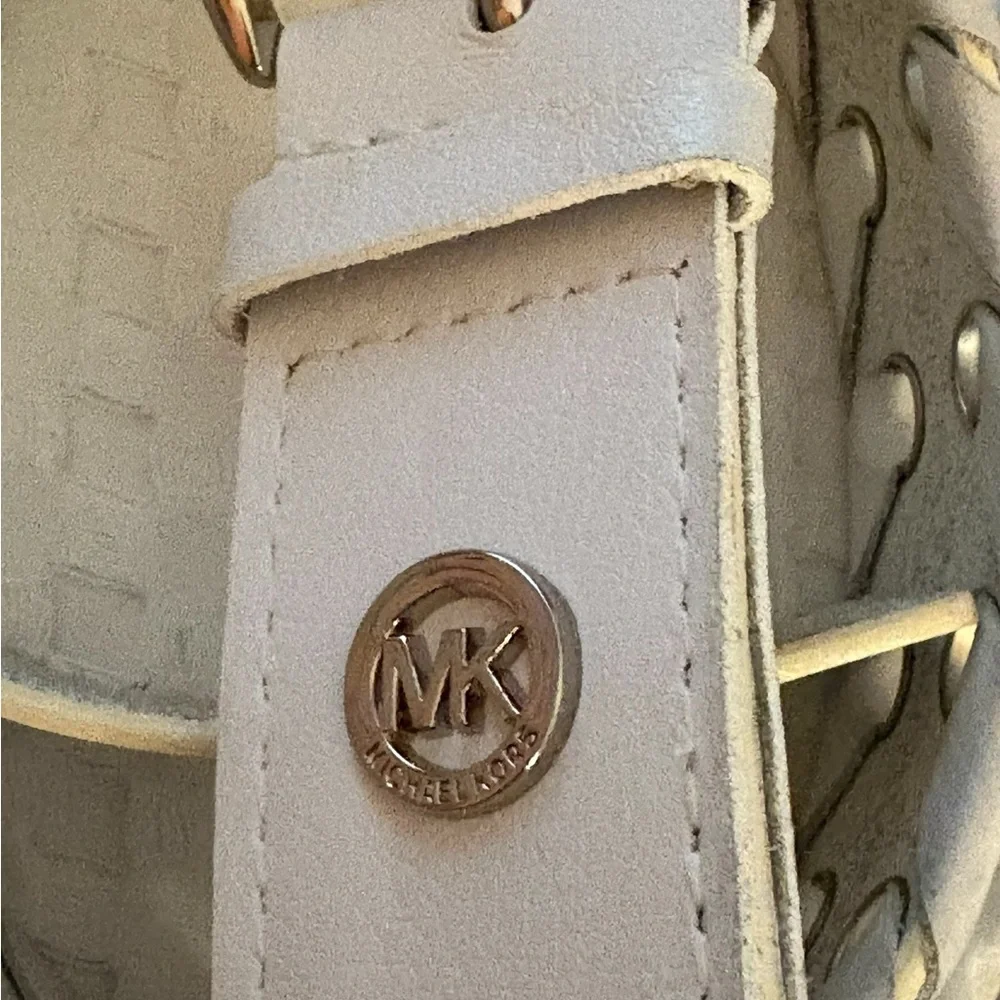 Michael Kors leather belt - Picture 3 of 7
